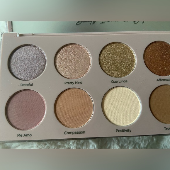 🆕 Dominique Essential Palette *BNIB* - Picture 6 of 7